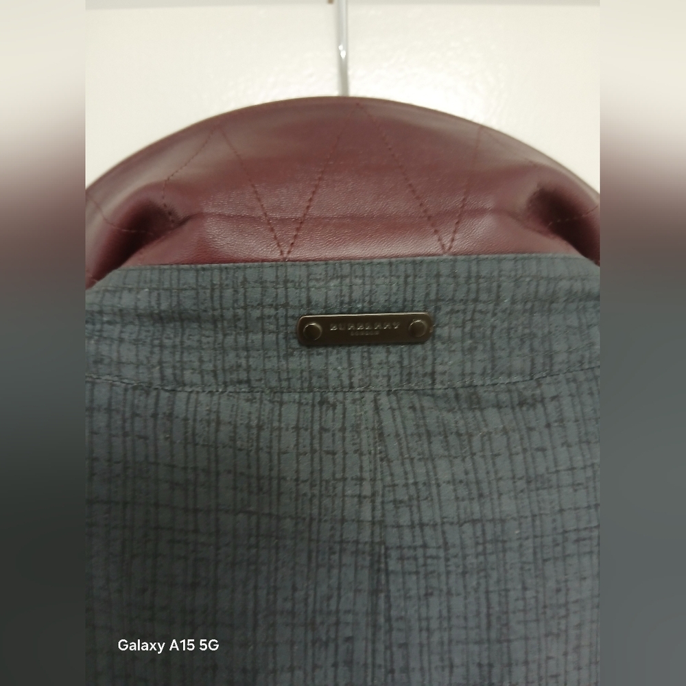 BURBERRY COAT - Picture 6 of 9